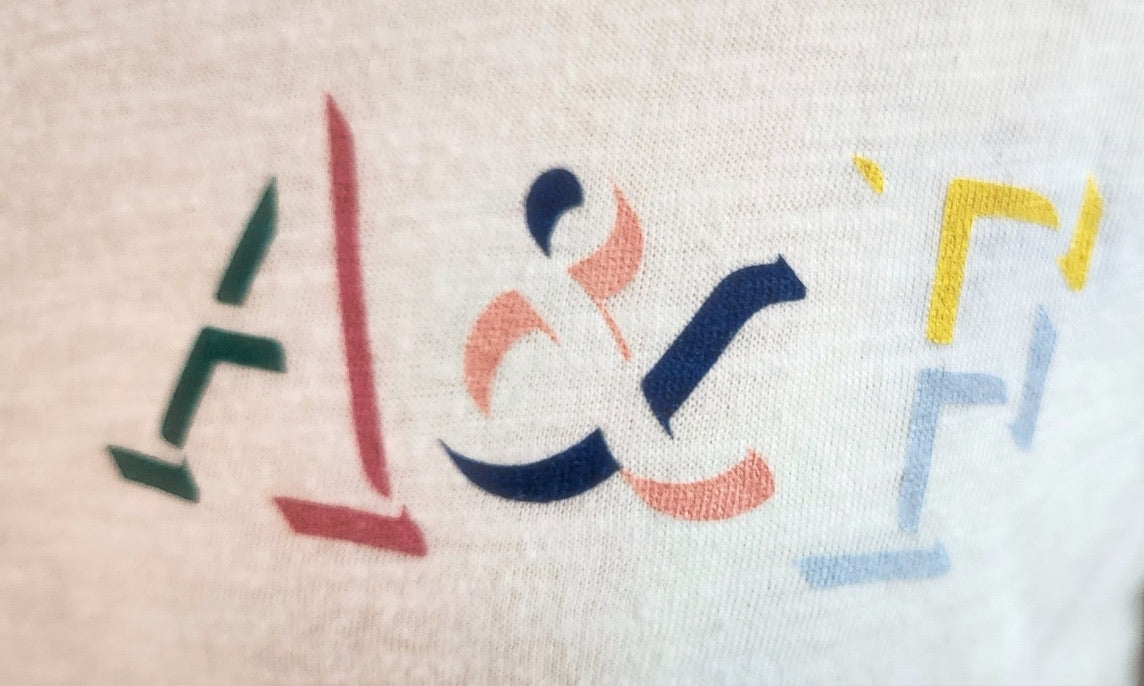 Abercrombie & Fitch White Long Sleeve T-Shirt -Size Small